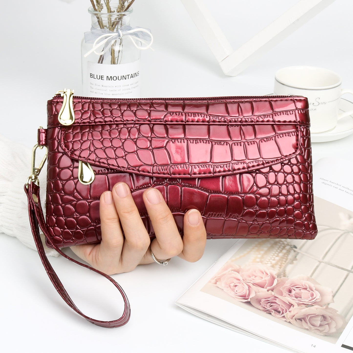 Women's Fashion Clutch Mobile Glossy Small Pouch Handbags