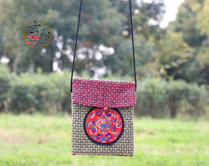 Yunnan National Style Classic Embroidered Burlap Crossbody Bags