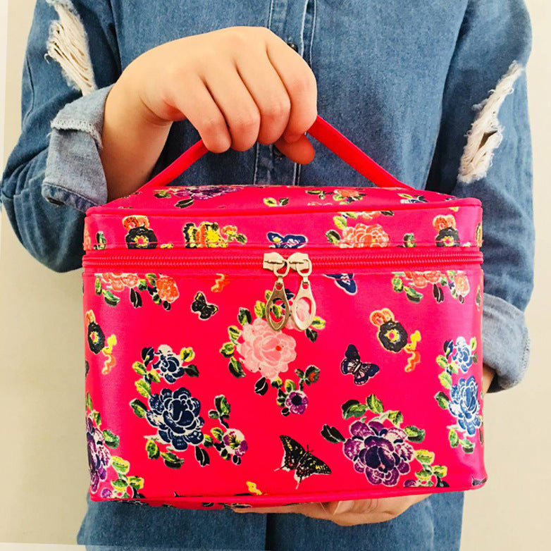 Trousse de maquillage à main en satin avec motif dessin animé