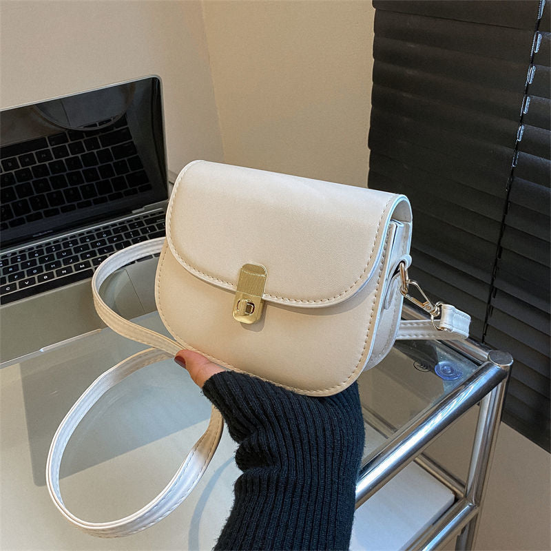 Retro Textured Small Female Fashion Temperament Wild Saddle Bags