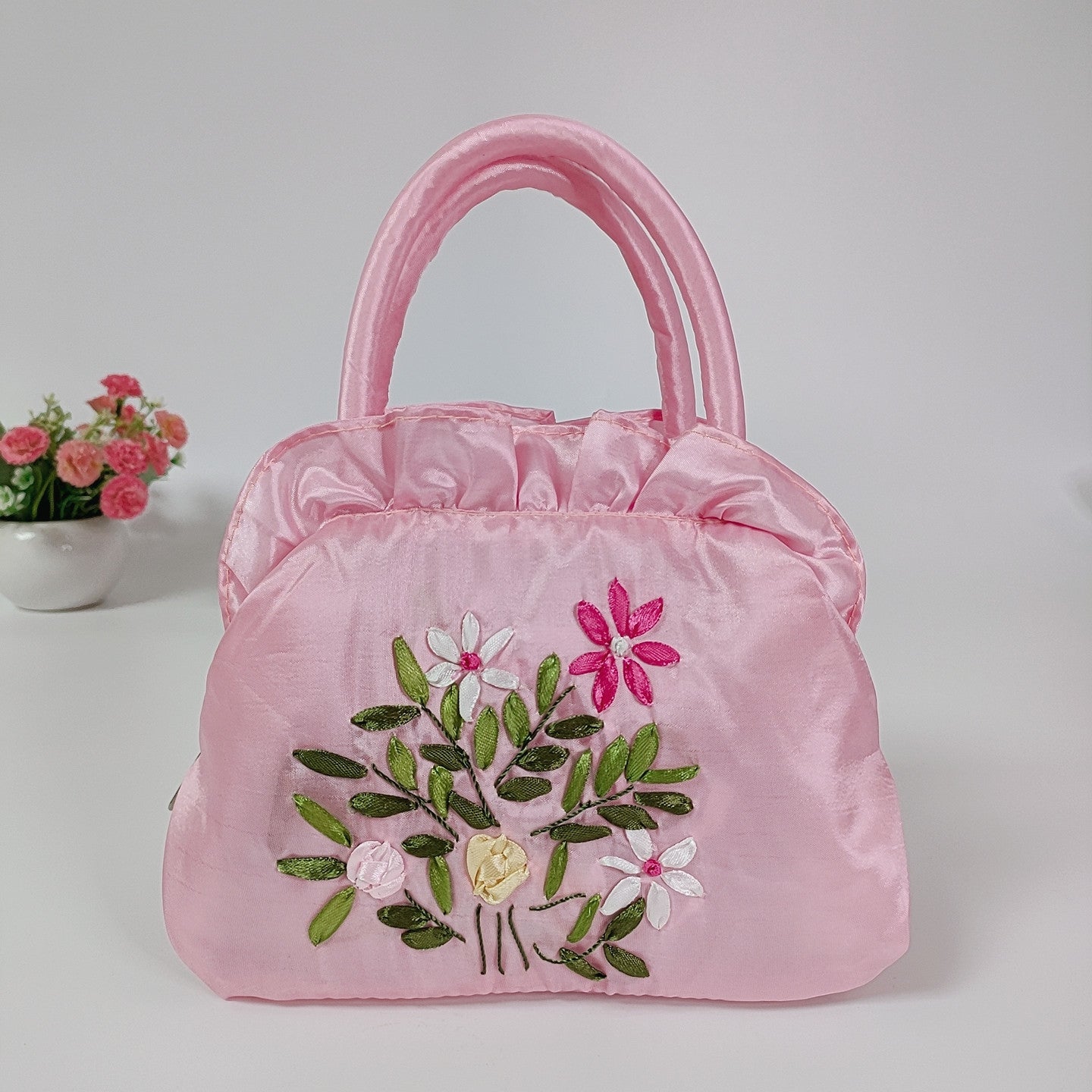 Women's Zipper Handmade Ribbon Embroidered Mom Shopping Handbags