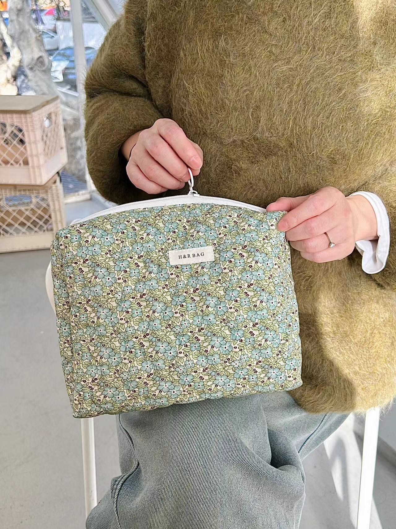 Sacs à main portables de rangement pour cosmétiques en coton matelassé à motifs floraux