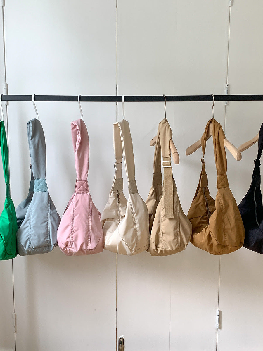 Sacs tendance de couleur unie pour femmes avec boulettes de capacité