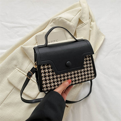 Women's Winter Fashion Retro Textured Rhombus Portable Shoulder Bags