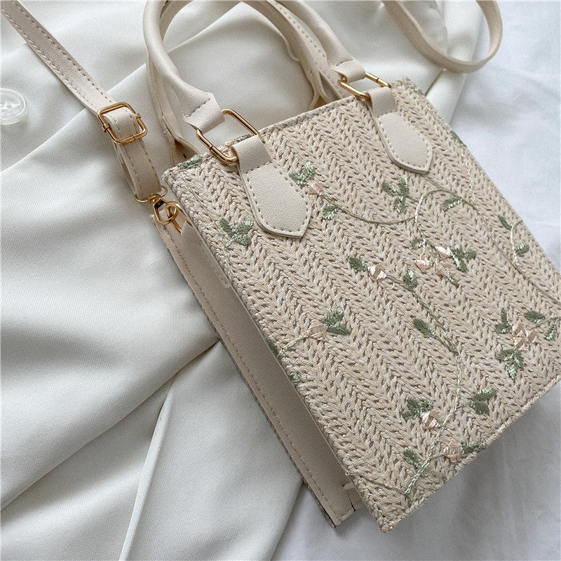 Women's Woven Fashion Pastoral Style Straw Seaside Shoulder Bags