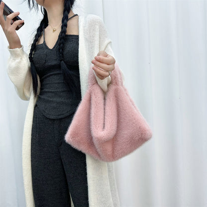 Soft Touch Furry Plush Hand High-grade Handbags