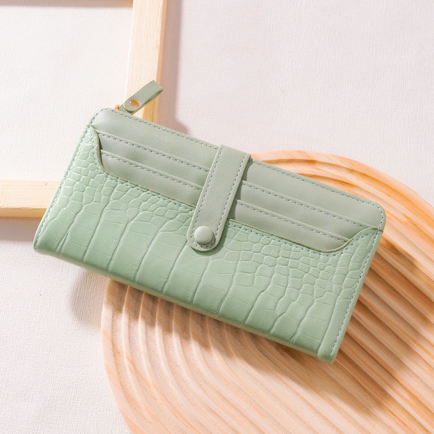 Women's Long Fashion Clutch Crocodile Pattern Zipper Hasp Creative Ladies Wallets