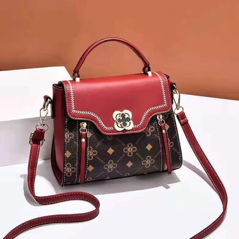 Women's New Trendy Fashionable Small Square Bags