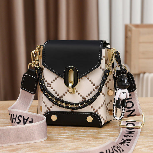 Women's Fashion Embroidery Thread Chain Mini Phone Bags