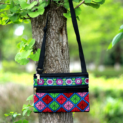 Women's Yunnan National Style Embroidered Zipper Mobile Bags