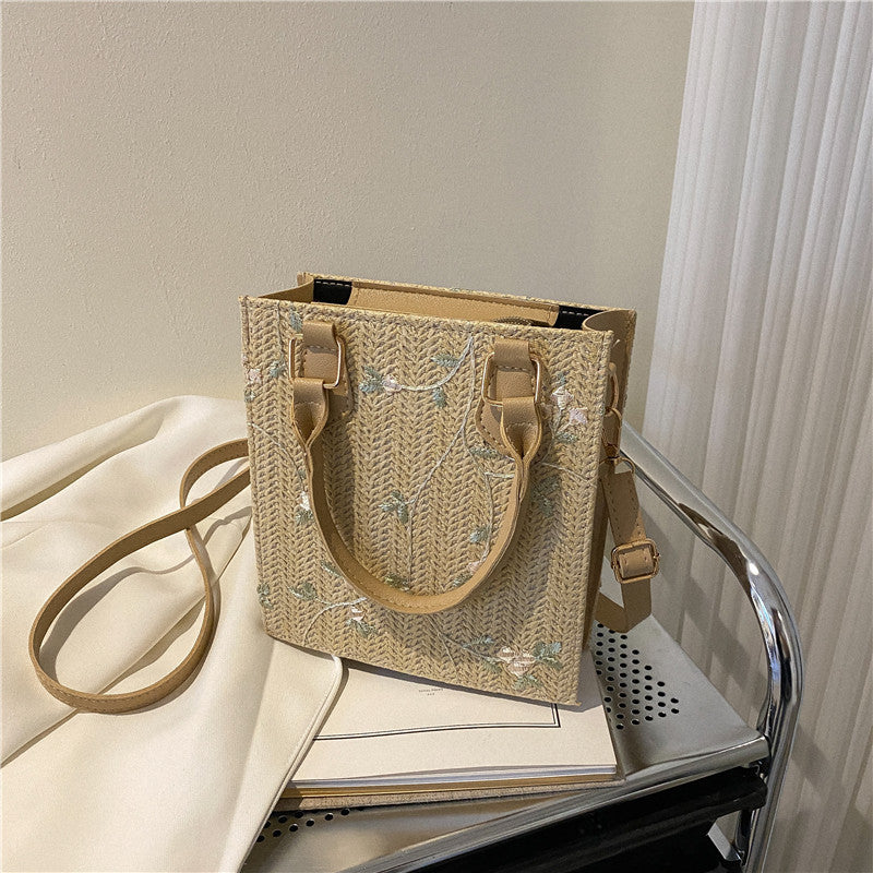 Women's Woven Fashion Pastoral Style Straw Seaside Shoulder Bags