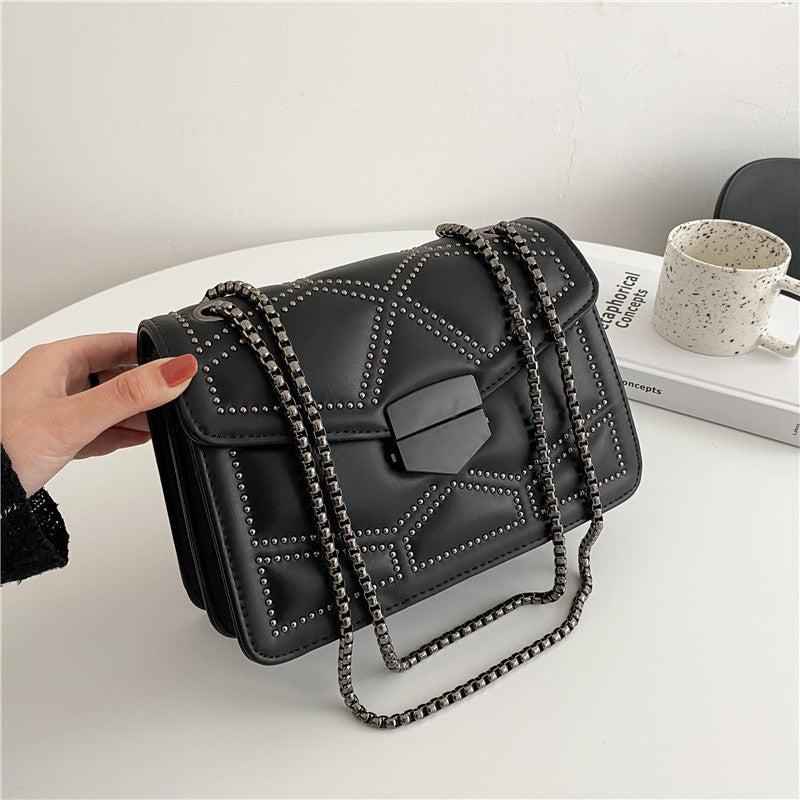 Women's Fashion Western Style Chain Texture Large Shoulder Bags