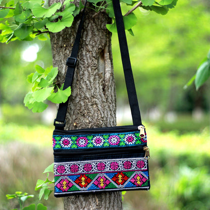 Women's Yunnan National Style Embroidered Zipper Mobile Bags