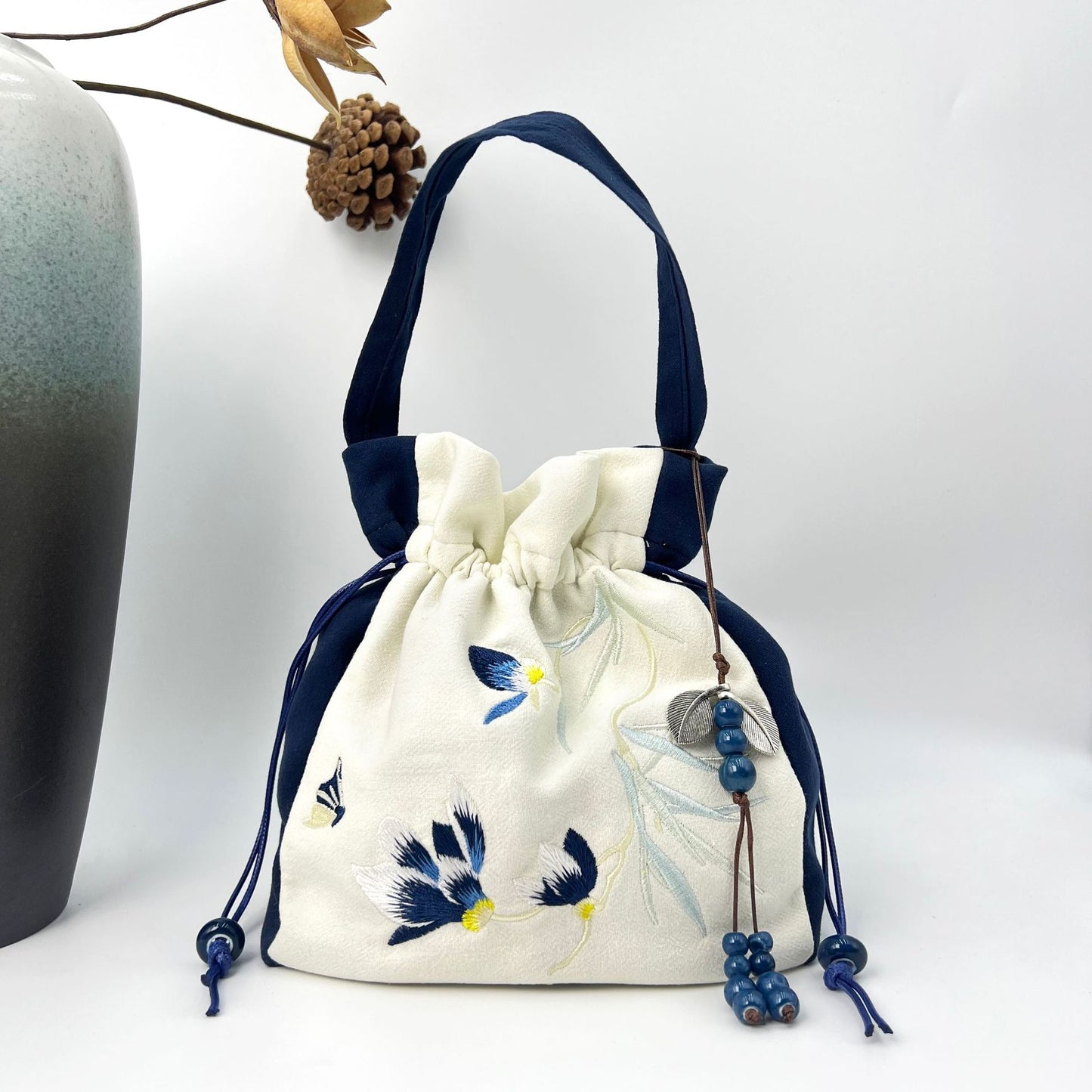 Spring Outing With Embroidered Han Chinese Clothing Antiquity Handbags