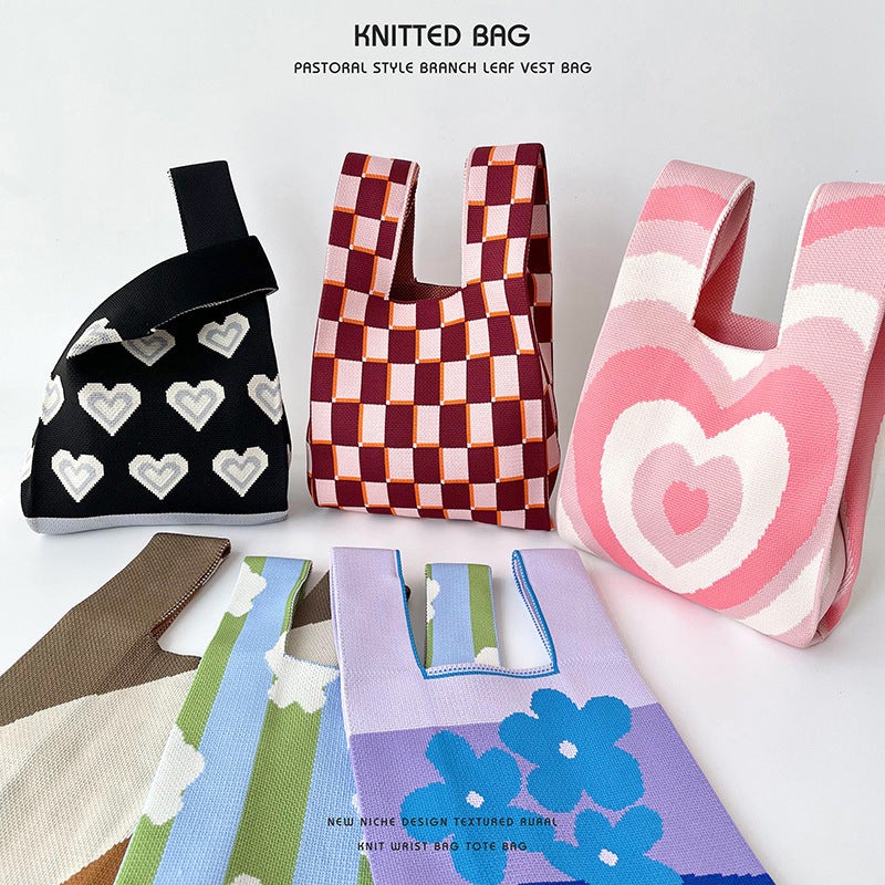 Female Design Heart Color Matching Knitted Handbags