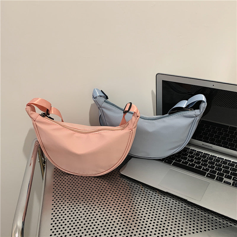 Women's Pretty Unique Dumpling Portable Nylon Shoulder Bags