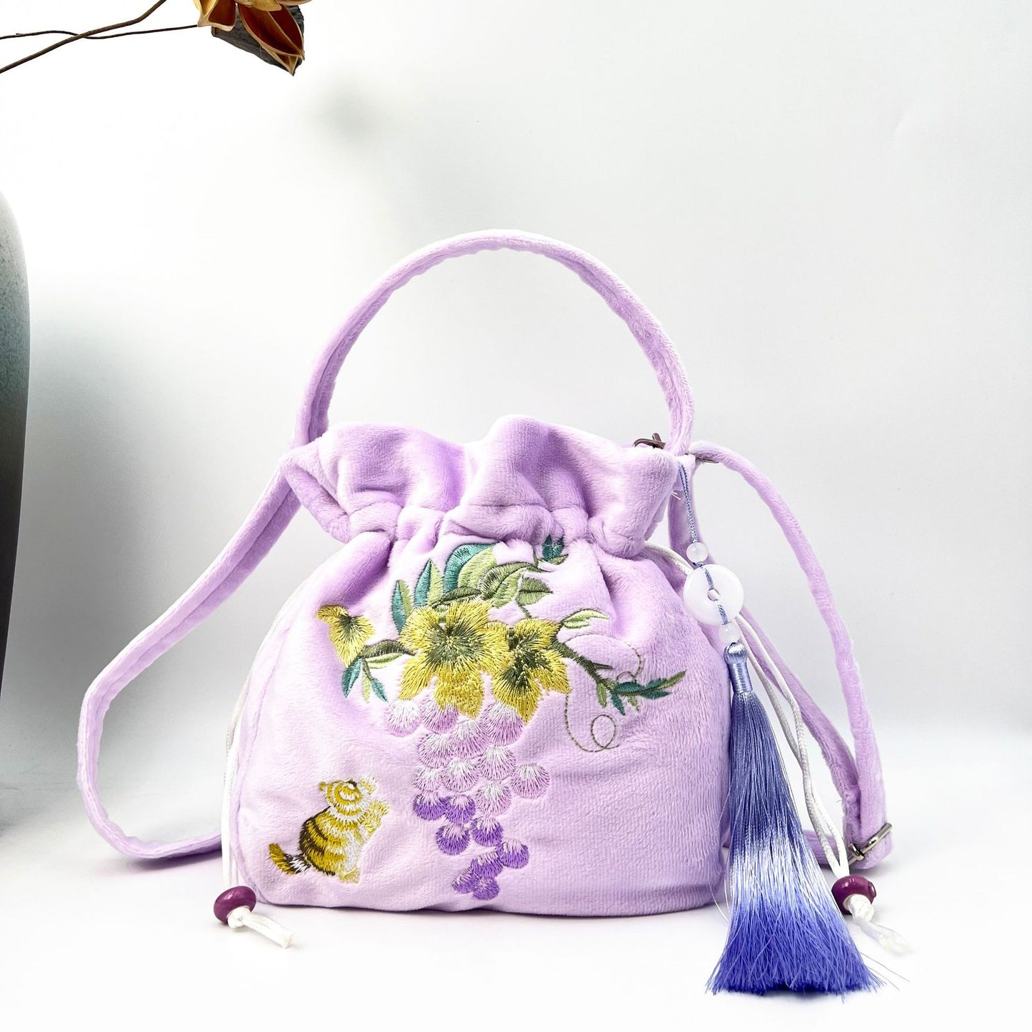 Spring Outing With Embroidered Han Chinese Clothing Antiquity Handbags