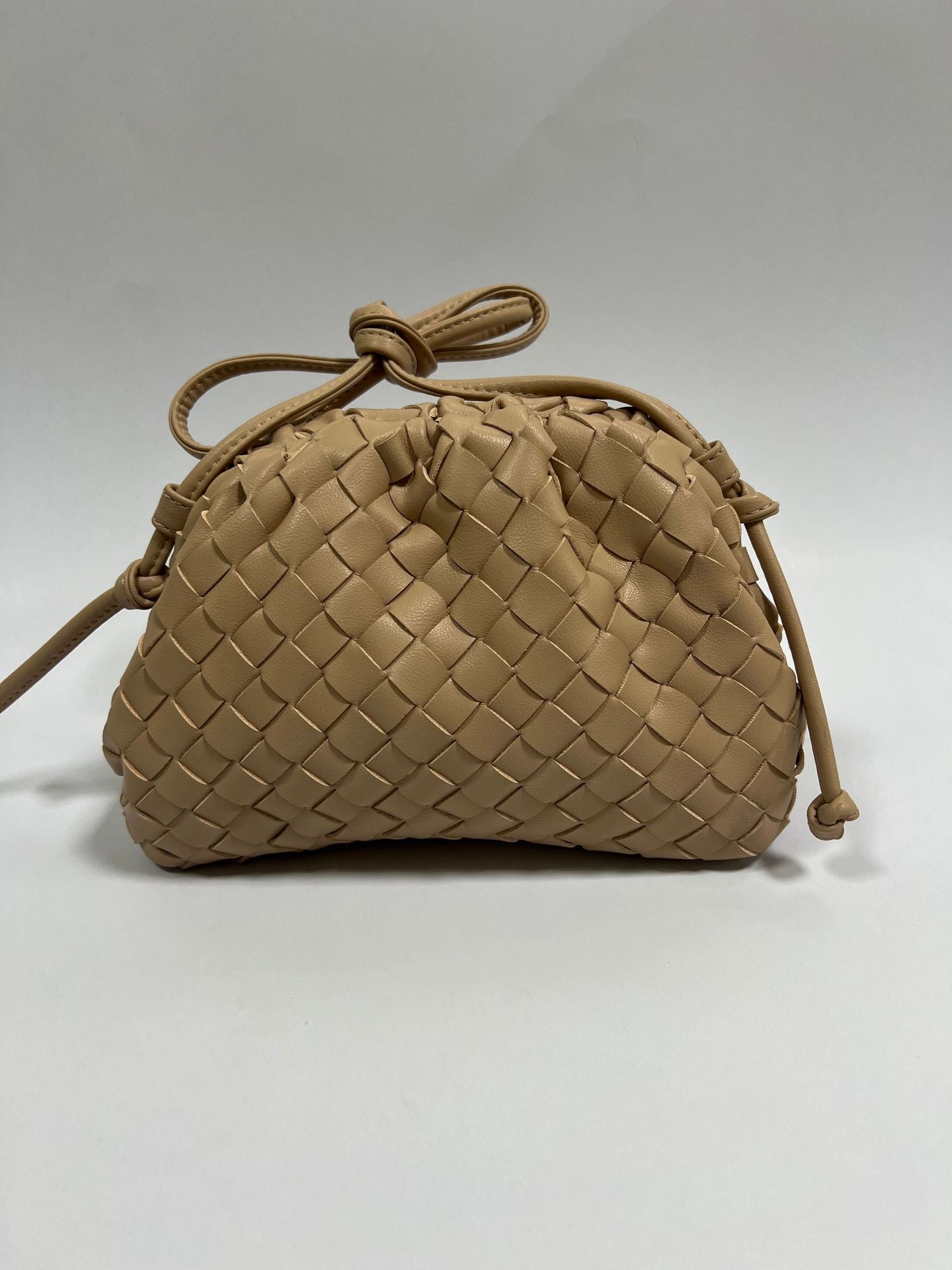 Women's Woven Cloud Retro Simple Dumpling Mini Handbags