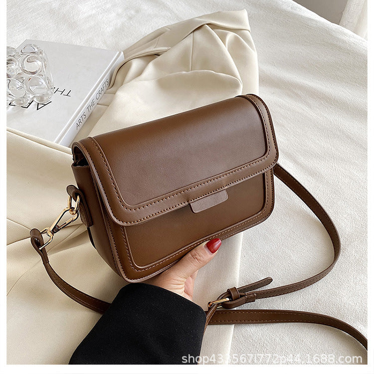 Women's Contrast Color Fashionable High-grade Simple Classy Shoulder Bags