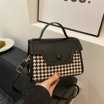 Women's Winter Fashion Retro Textured Rhombus Portable Shoulder Bags