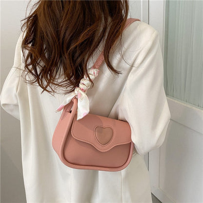 Women's Fashion Heart Vintage Saddle Niche Shoulder Bags