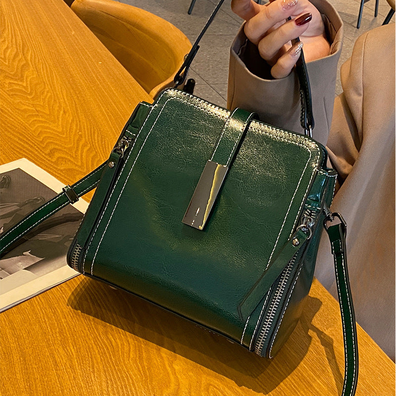 Women's Leather Fashionable Retro Portable High Sense Crossbody Bags