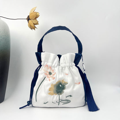 Spring Outing With Embroidered Han Chinese Clothing Antiquity Handbags