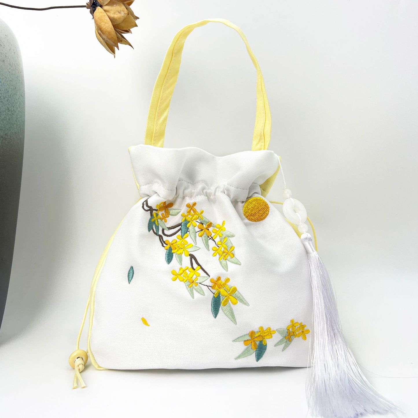 Spring Outing With Embroidered Han Chinese Clothing Antiquity Handbags