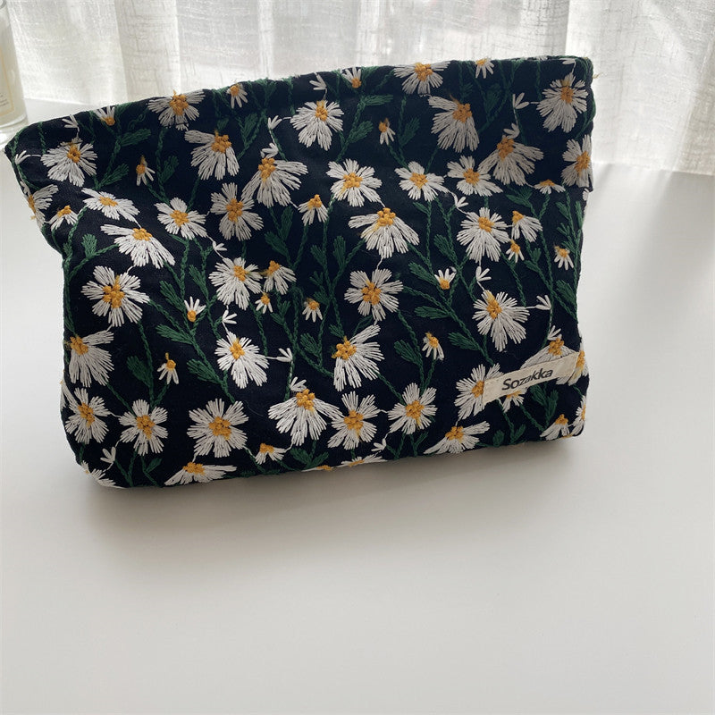 Embroidery Daisy Flower Female Portable Pencil Handbags