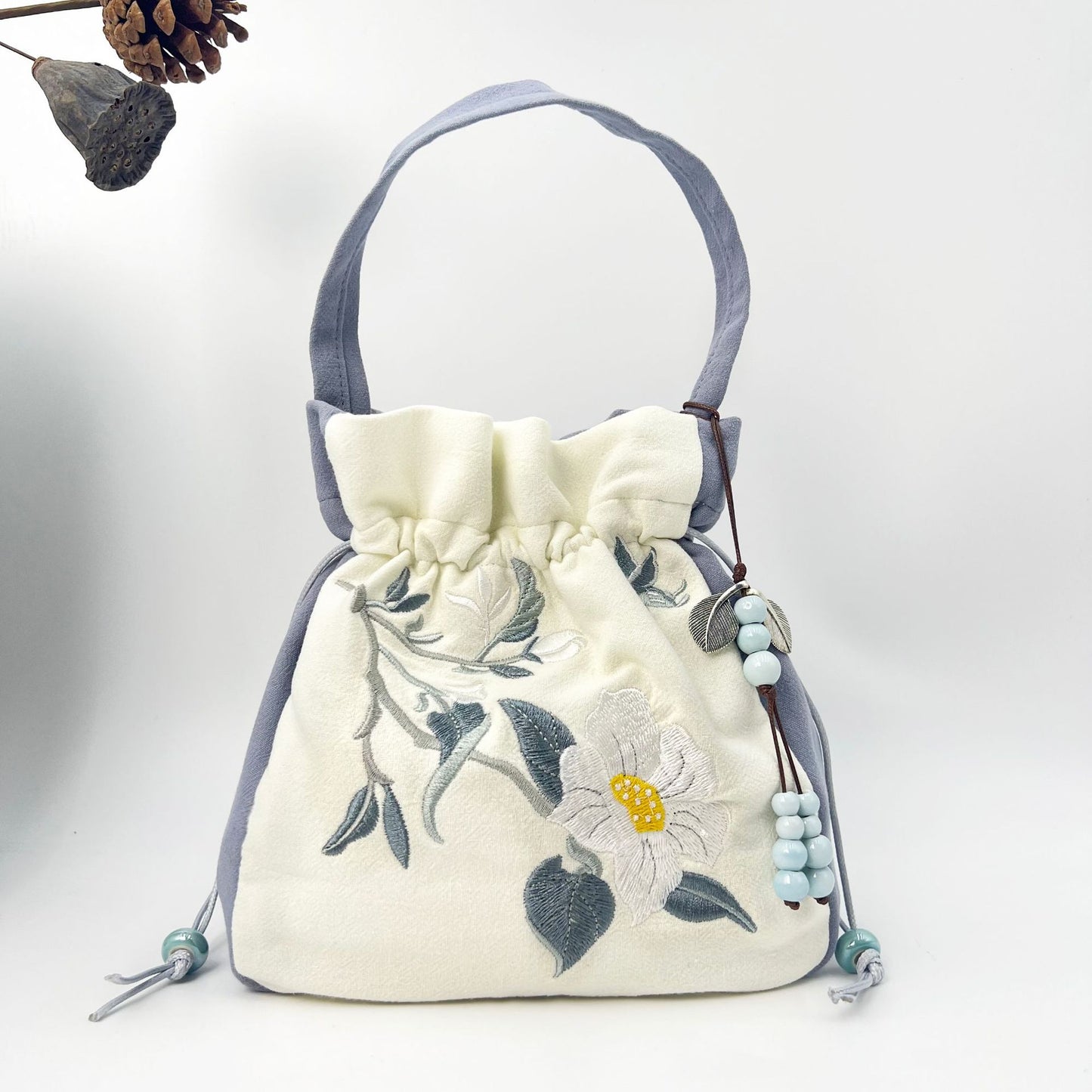 Spring Outing With Embroidered Han Chinese Clothing Antiquity Handbags