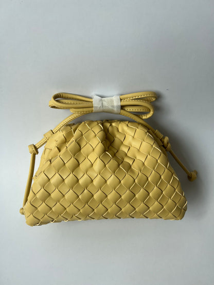 Women's Woven Cloud Retro Simple Dumpling Mini Handbags