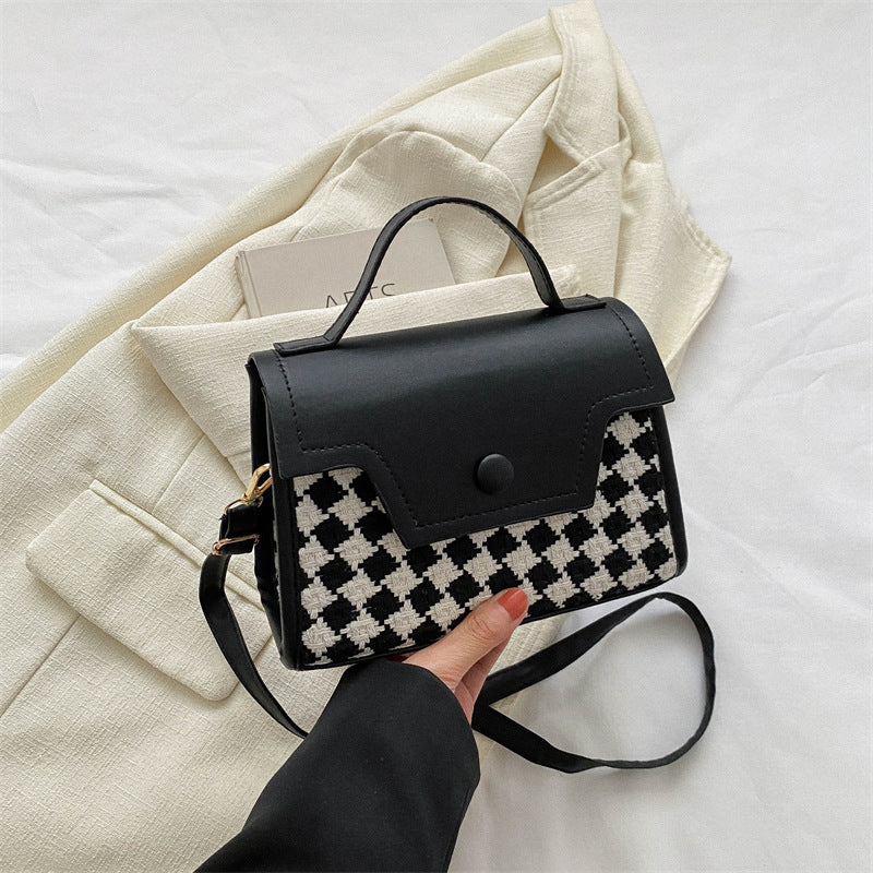 Women's Winter Fashion Retro Textured Rhombus Portable Shoulder Bags