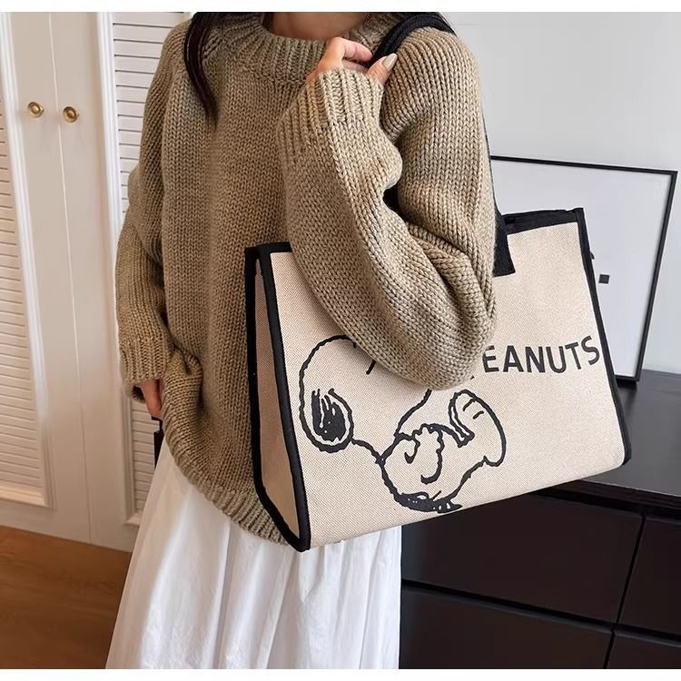 Women's Snoopy Large Capacity Fashionable Cartoon Shopping Bags