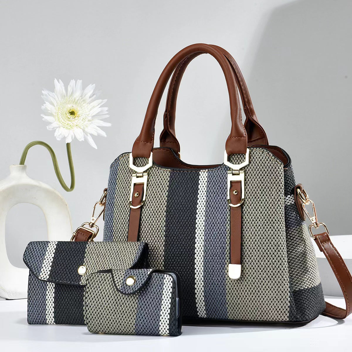 Women's Korean Fashionable Large Lady Temperament Handbags