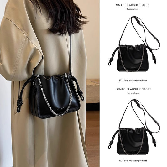 Women's Fashion Sense Pleated Versatile Winter Cross Shoulder Bags