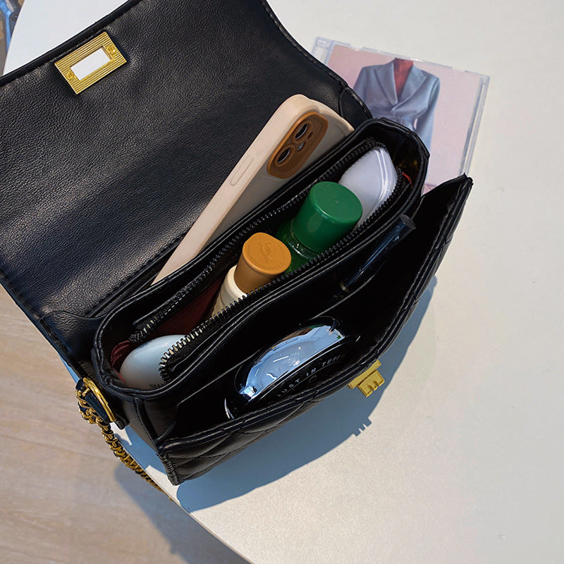 Sacs à bandoulière texturés pour femmes avec chaîne à boules dorées