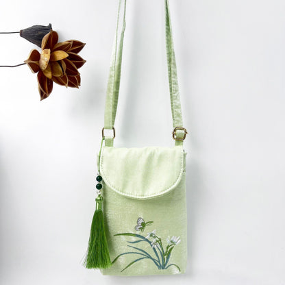 Women's Bright Silk Satin Embroidery Flip Ancient Phone Bags