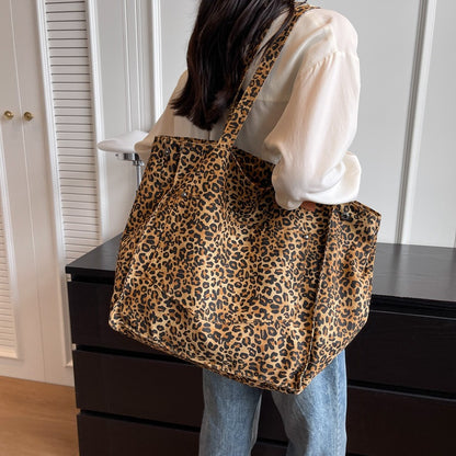 Women's Capacity Leopard Print Fashion Simple Personality Bags