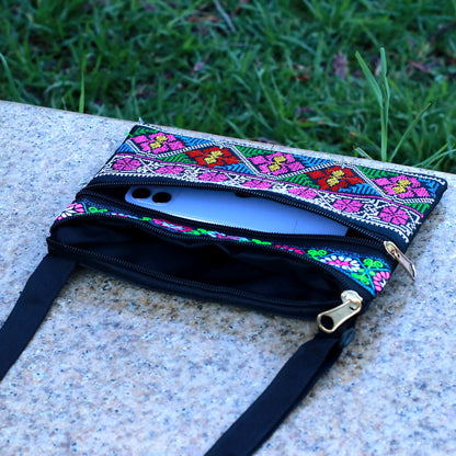 Women's Yunnan National Style Embroidered Zipper Mobile Bags