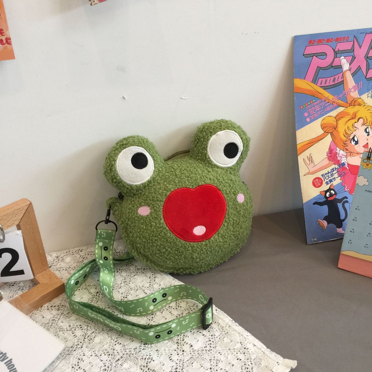 Sacs à bandoulière pour enfants en peluche grenouille verte solitaire et drôle