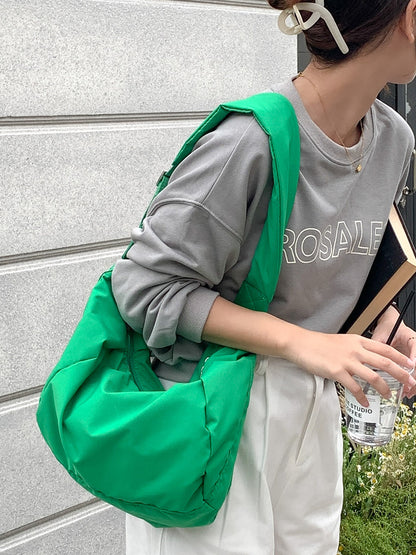 Sacs tendance de couleur unie pour femmes avec boulettes de capacité