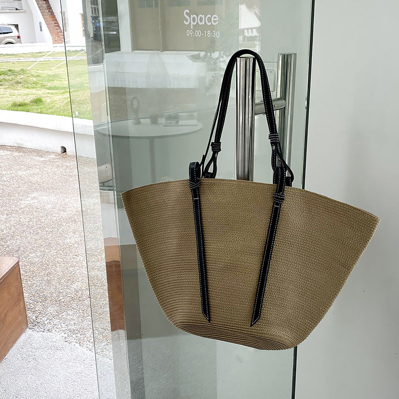 Grands sacs à bandoulière pour la plage en panier de légumes en paille tressée